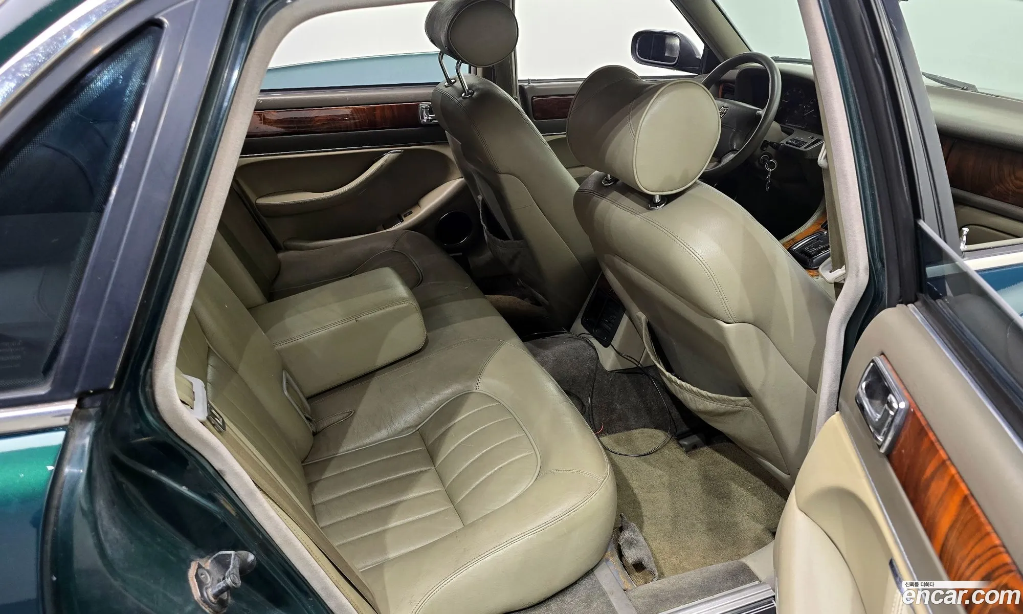 Jaguar XJ6 1996 SAJJFALG4TJ768226 — 11