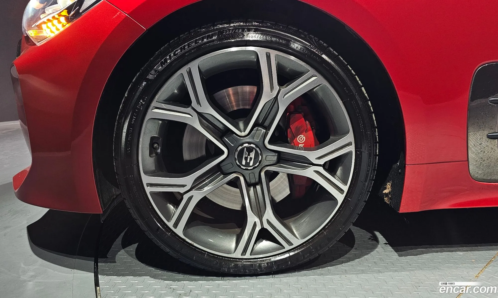 Kia Stinger 2017 — 10