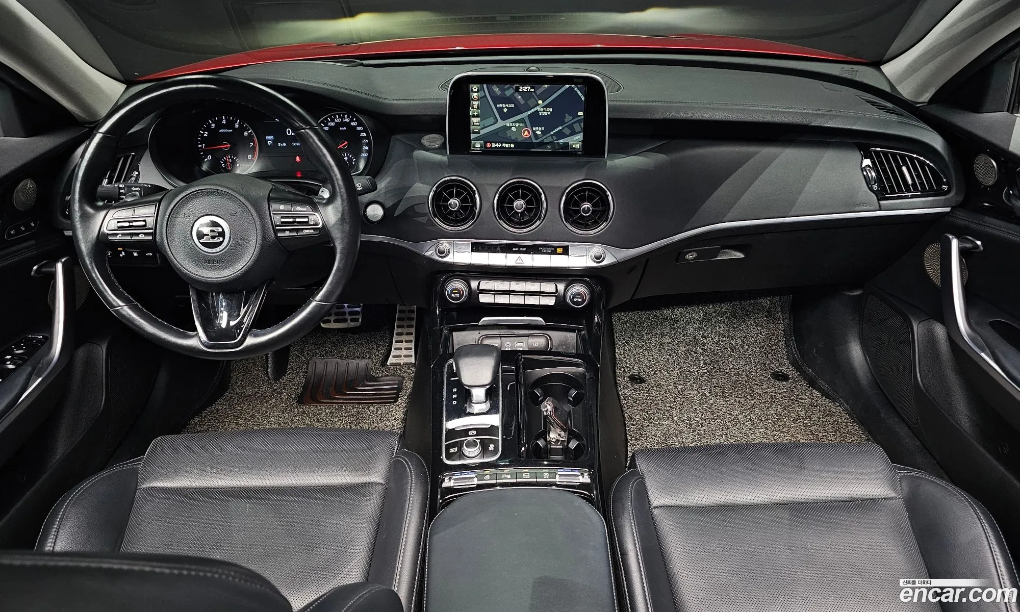 Kia Stinger 2017 — 12