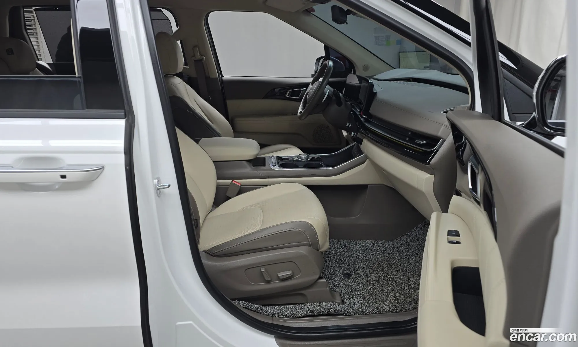Kia Carnival 2023 — 7