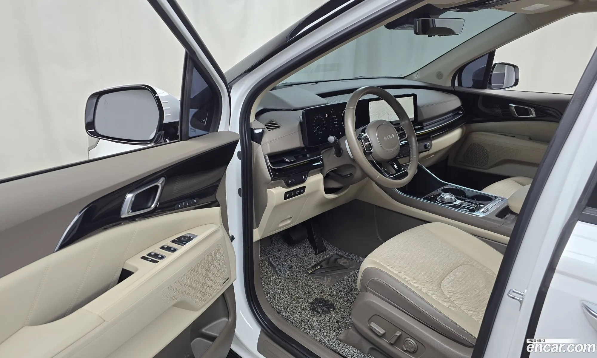 Kia Carnival 2023 — 4