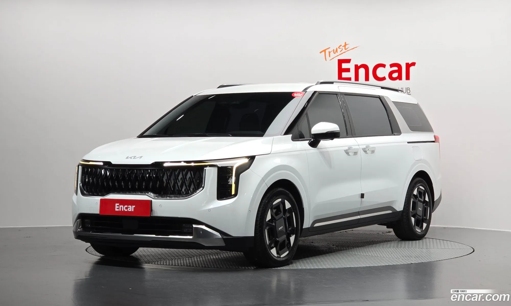 Kia Carnival 2023 — 18