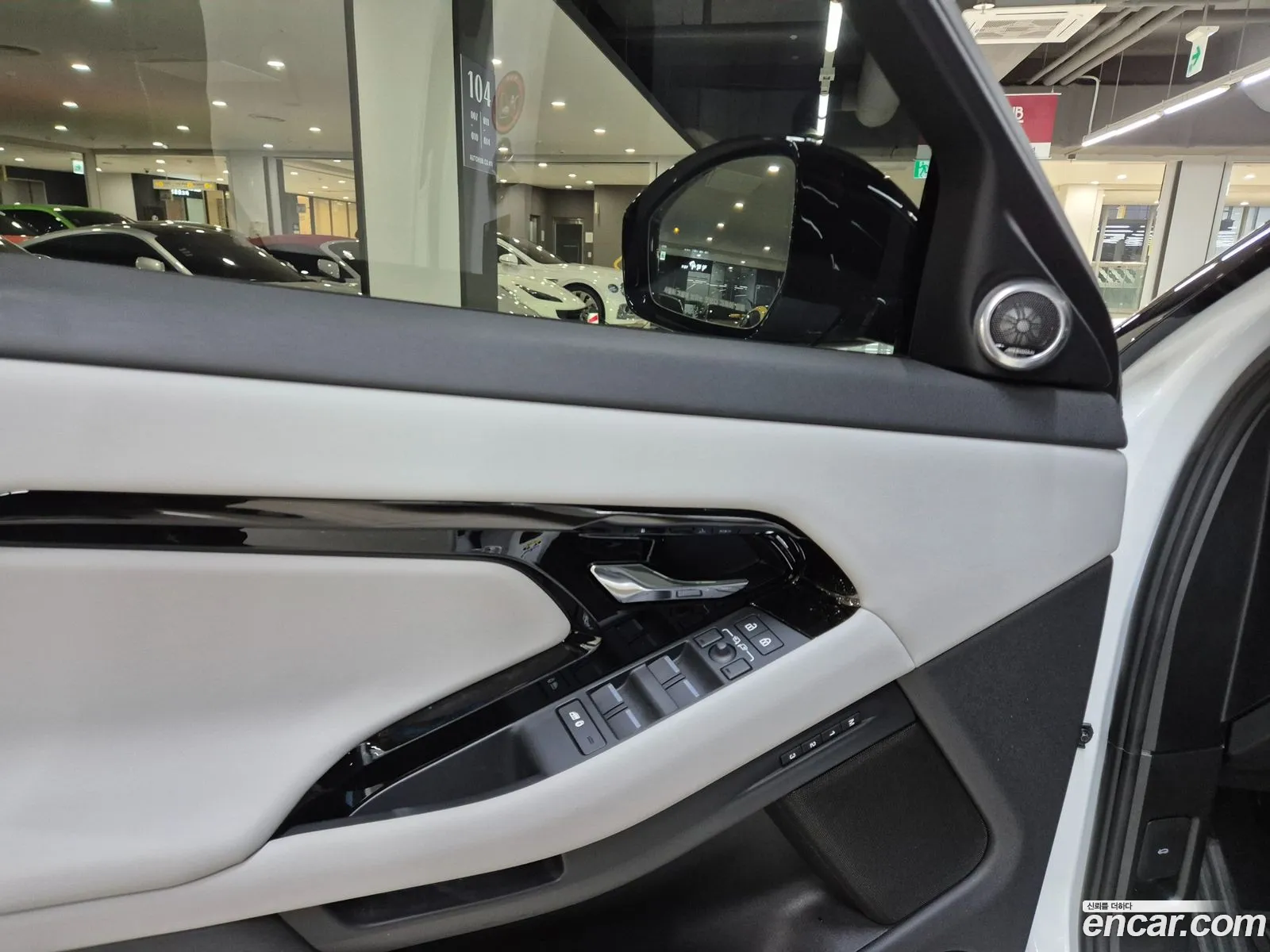 Land Rover Range Rover Evoque 2025 — 12