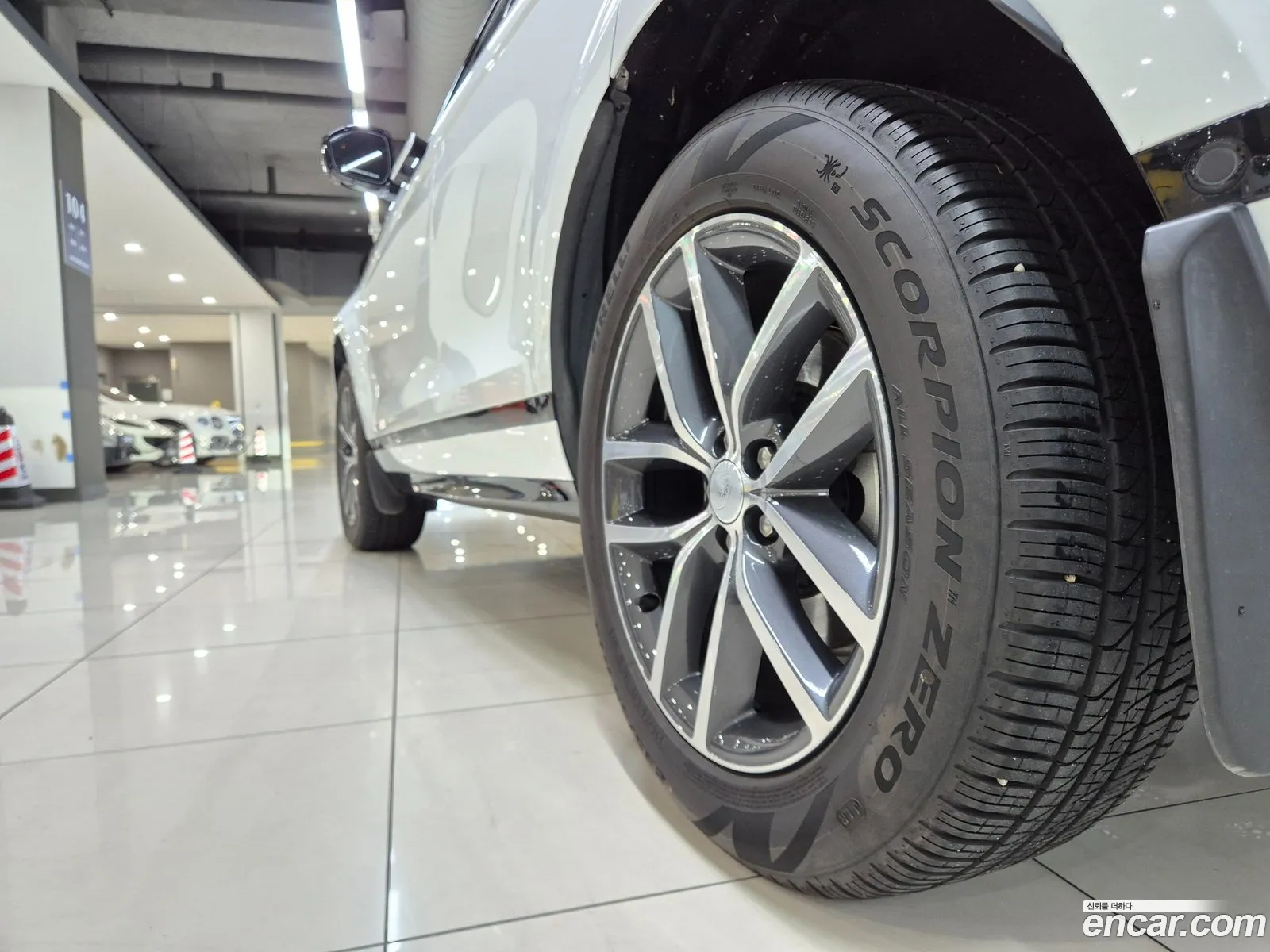 Land Rover Range Rover Evoque 2025 — 18