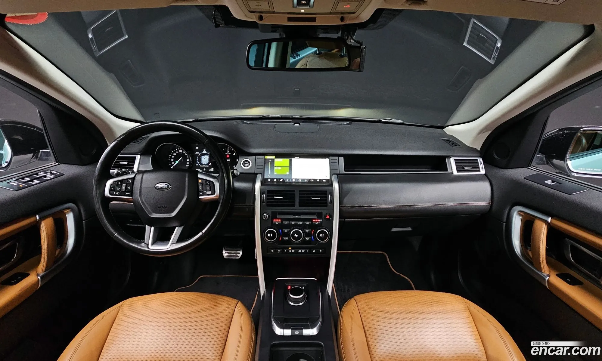 Land Rover Discovery Sport 2018 — 12