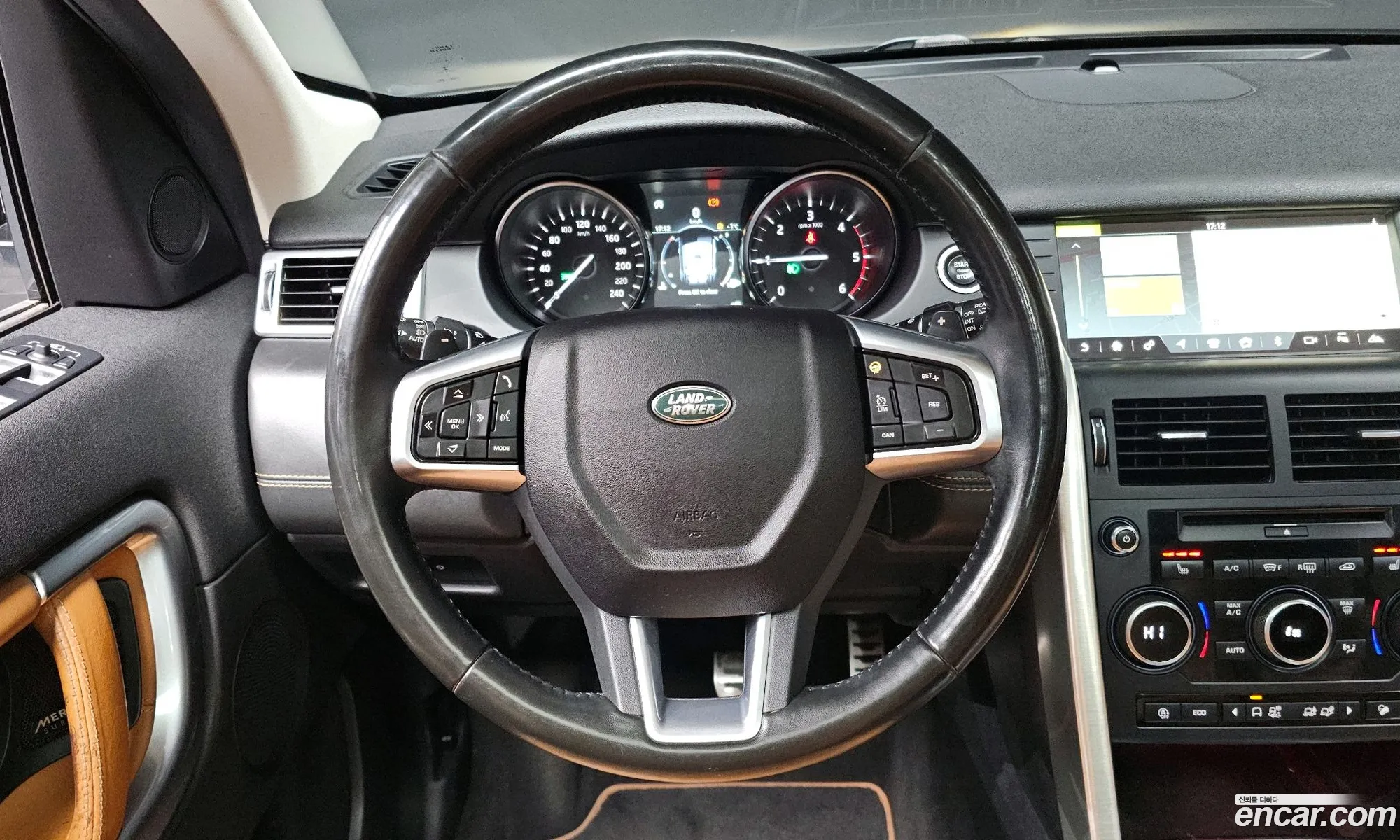 Land Rover Discovery Sport 2018 — 13