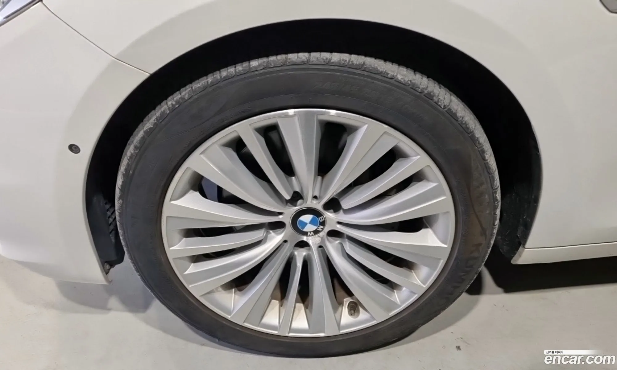 BMW 5 Series GT 2017 — 12