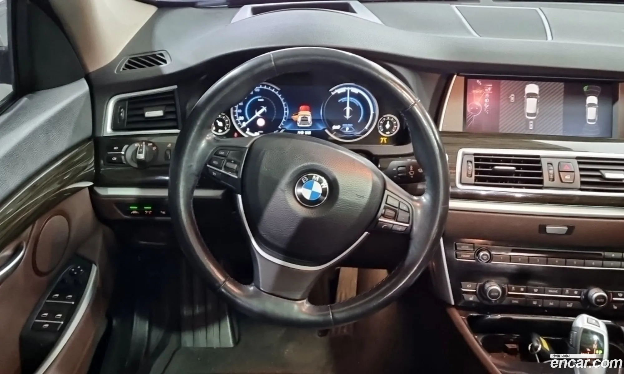 BMW 5 Series GT 2017 — 14