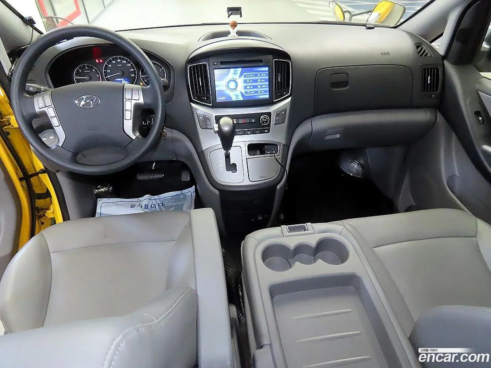 Hyundai Grand Starex 2017 — 13