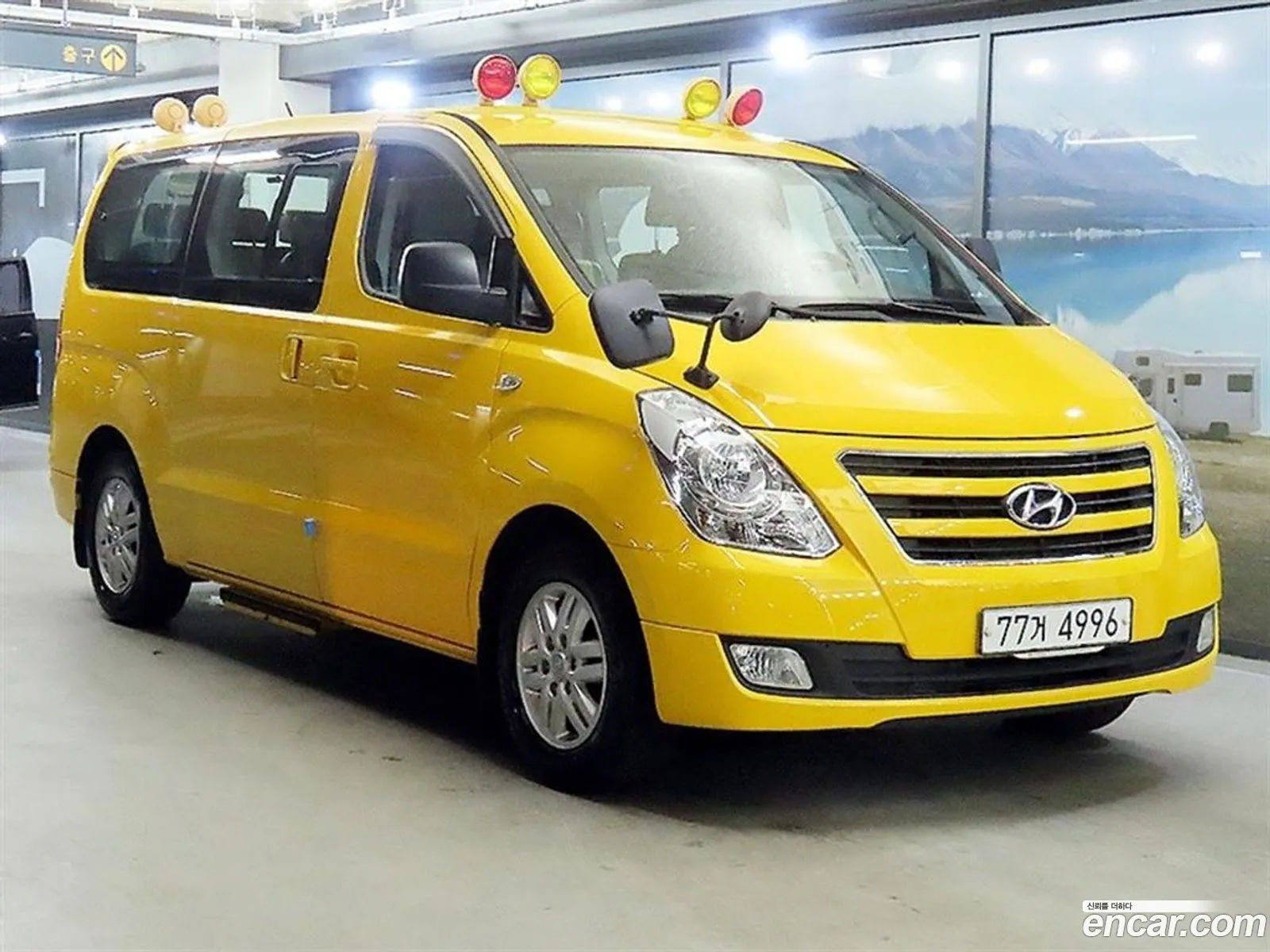 Hyundai Grand Starex 2017 — 17