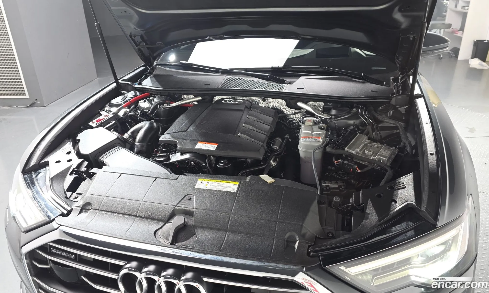 Audi A6 2019 WAUZZZF22LN007708 — 19