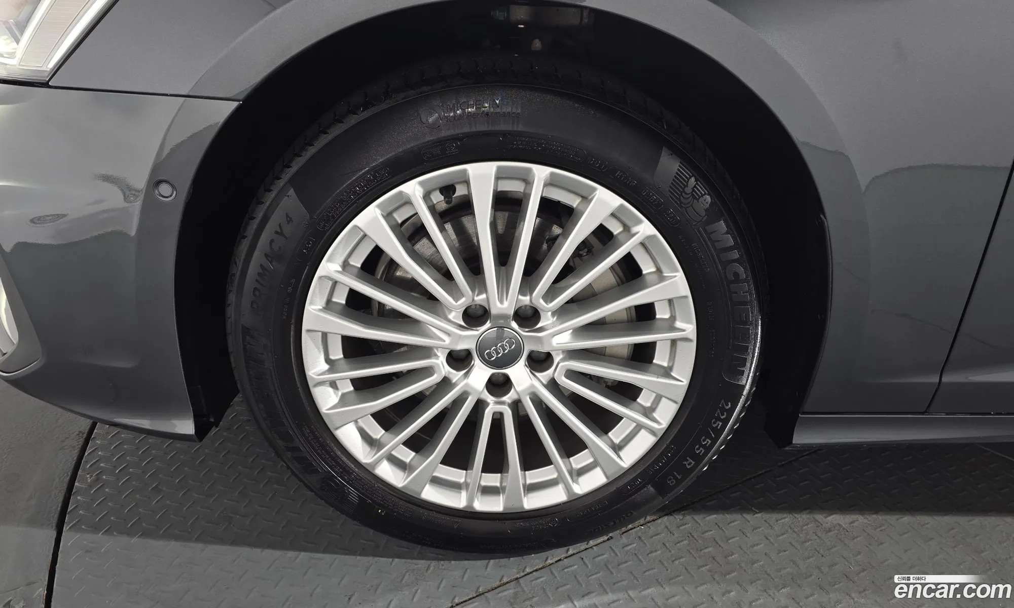 Audi A6 2019 WAUZZZF22LN007708 — 4