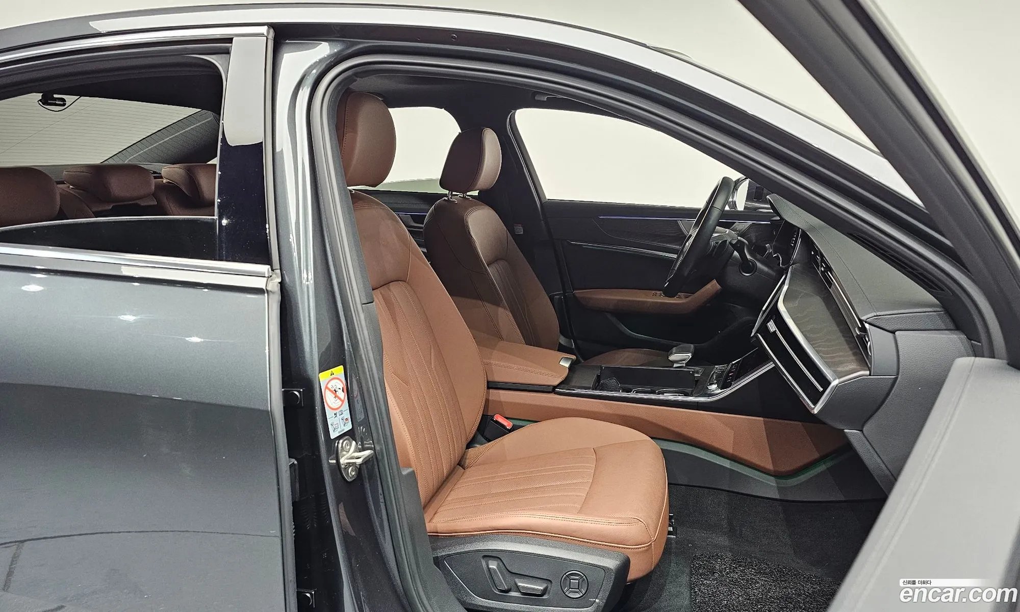 Audi A6 2019 WAUZZZF22LN007708 — 9
