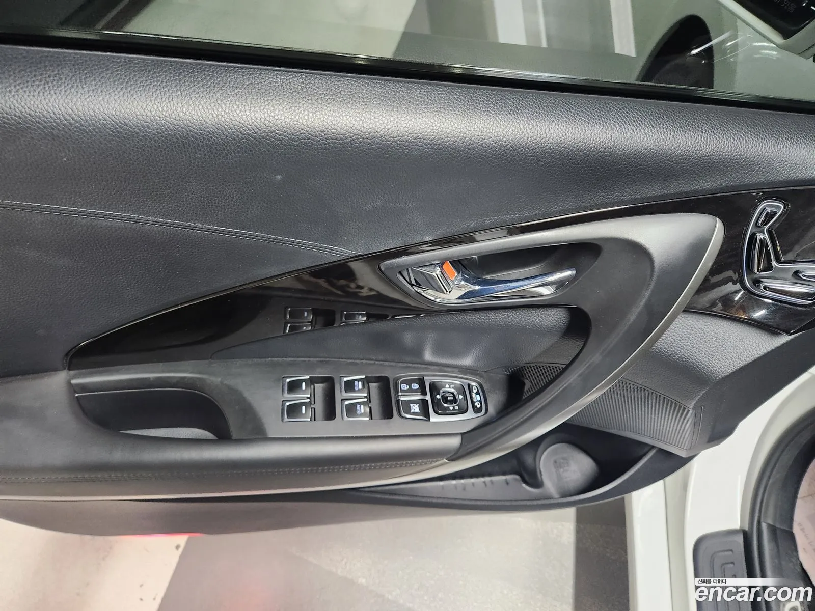 Hyundai Grandeur HG 2015 — 12