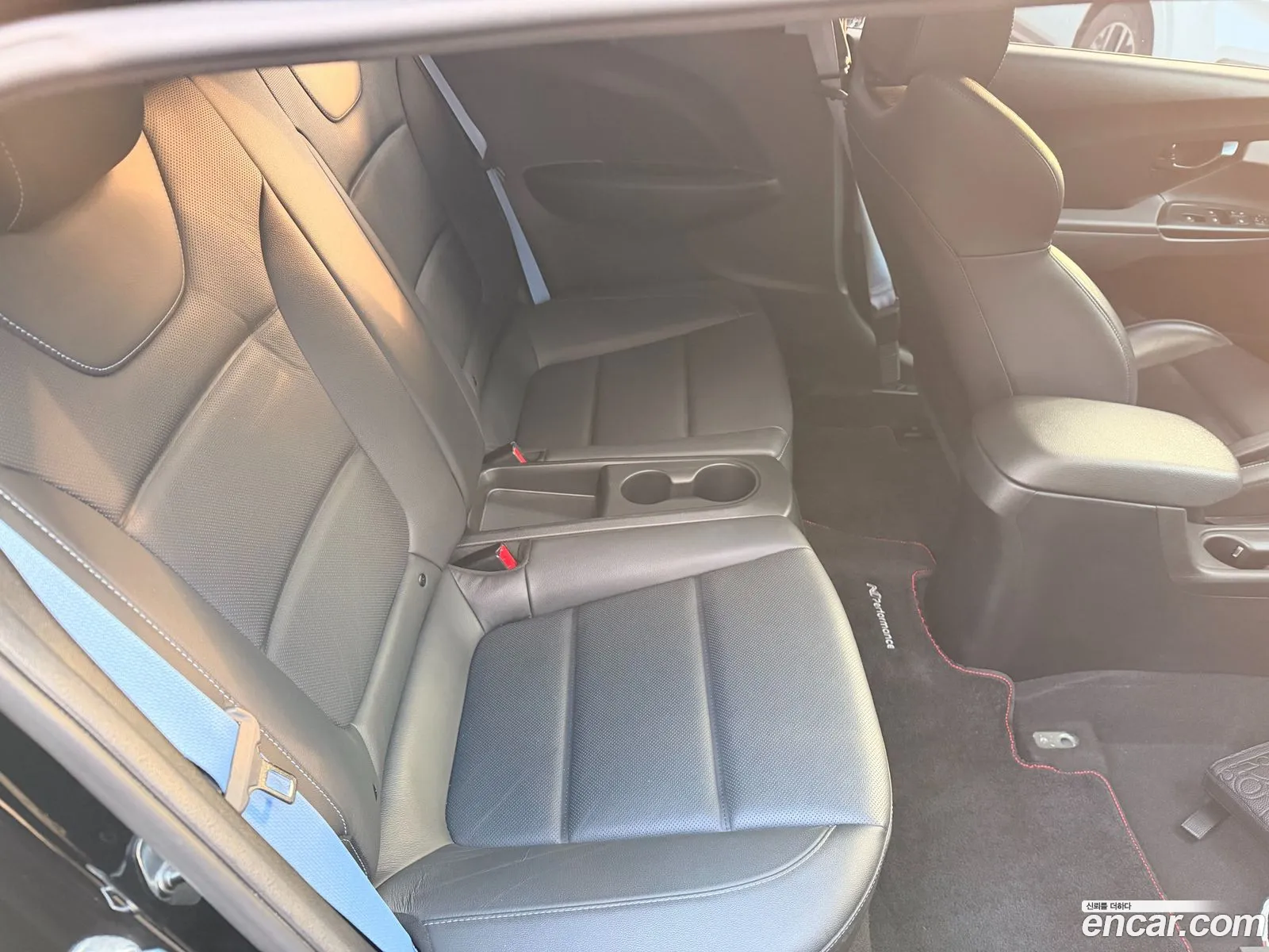 Hyundai Veloster 2019 — 17