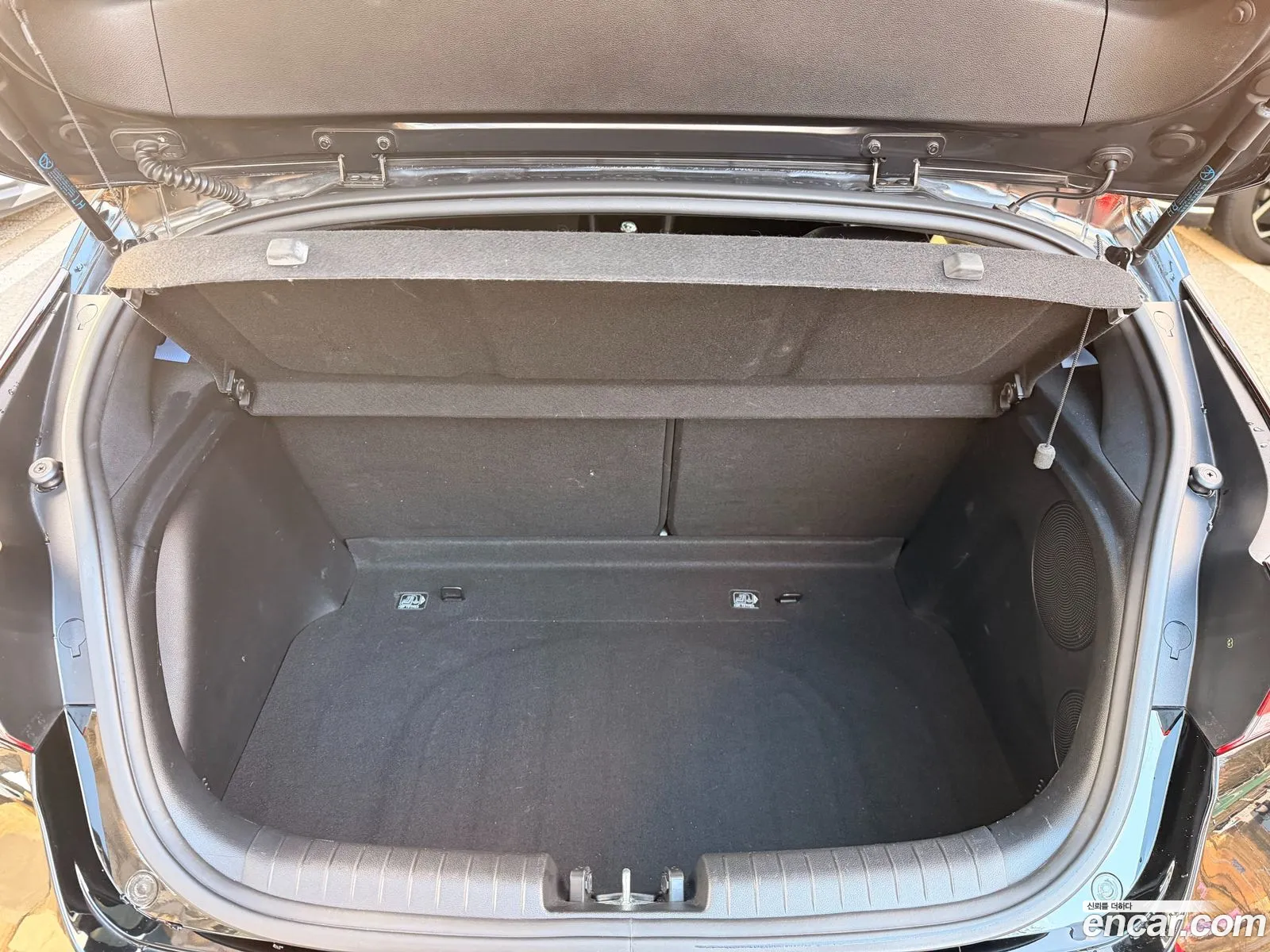 Hyundai Veloster 2019 — 14