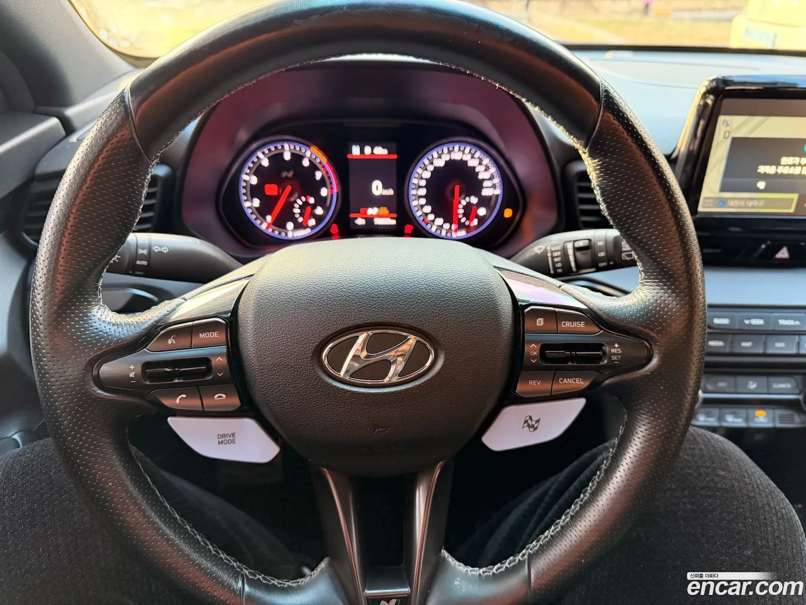 Hyundai Veloster 2019 — 18
