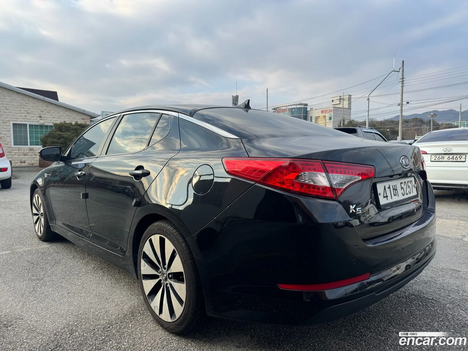 Kia K5 2010 — 2