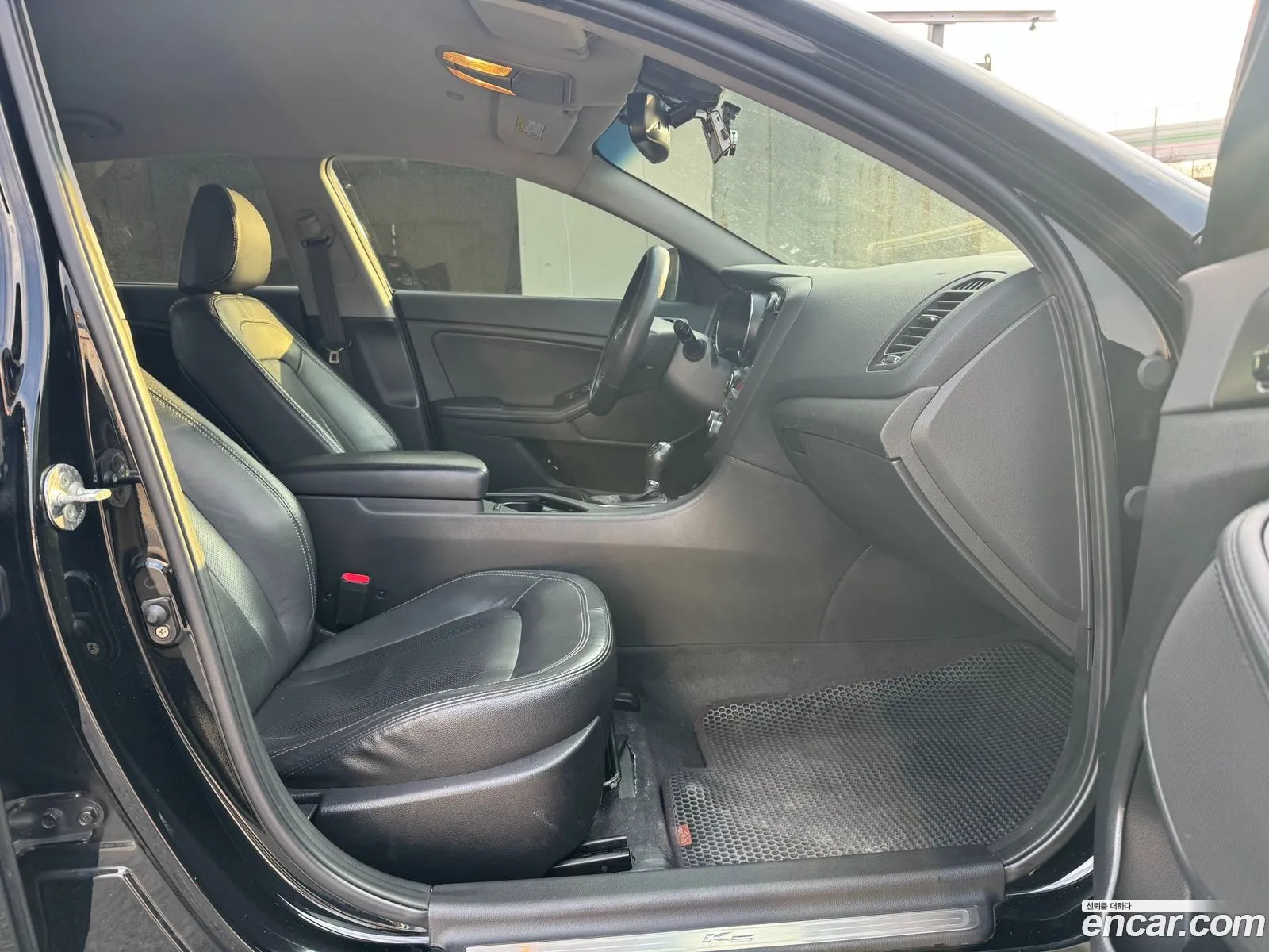 Kia K5 2010 — 16