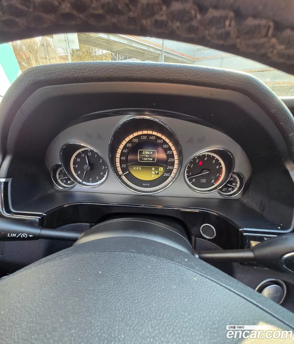 Mercedes-Benz E-Class W212 2012 — 12