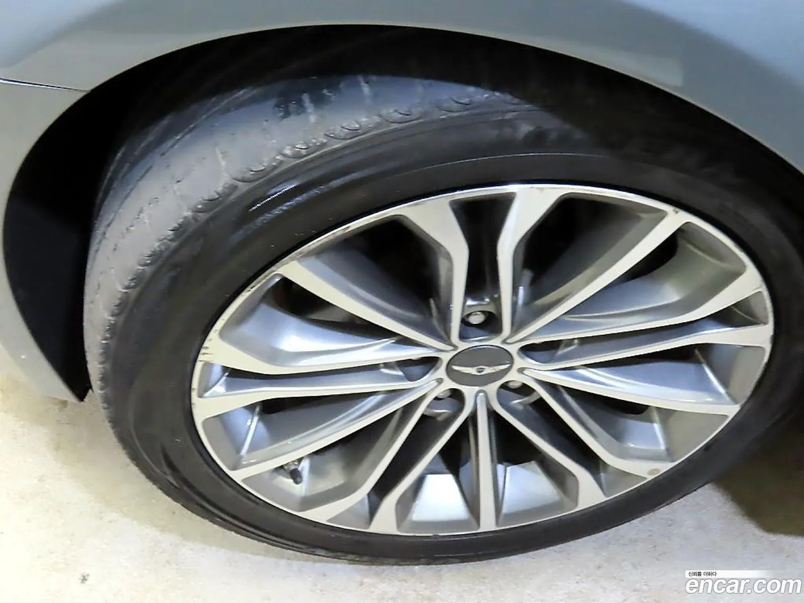 Hyundai Genesis DH 2014 — 17