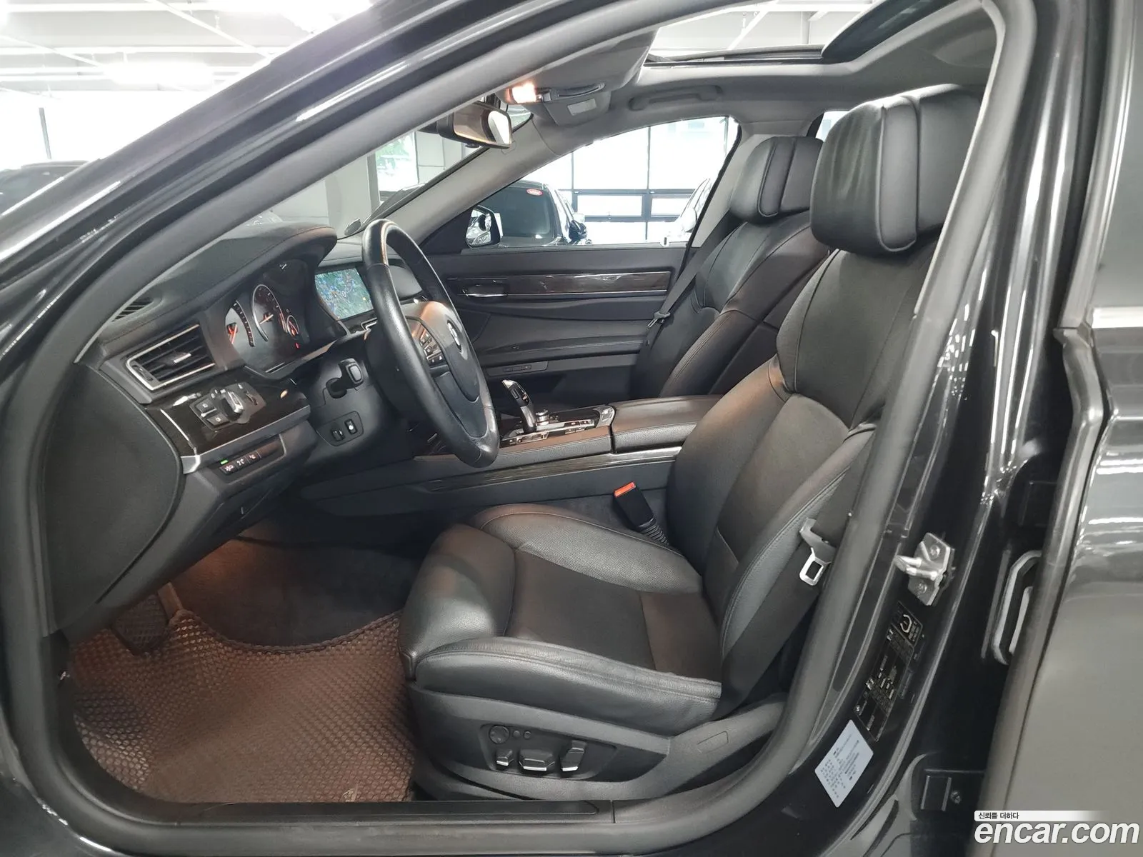 BMW 7 Series 2012 — 18