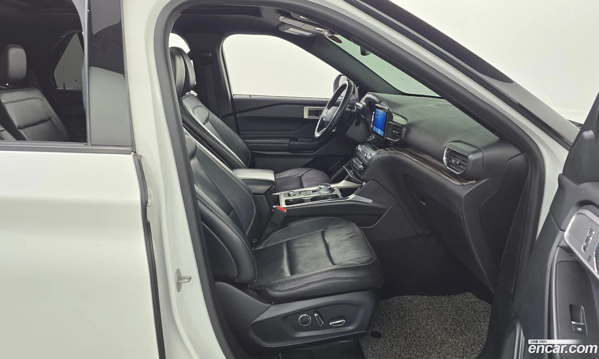 Ford Explorer 6th Gen 2020 1FMSK8FH4LGB78984 — 14