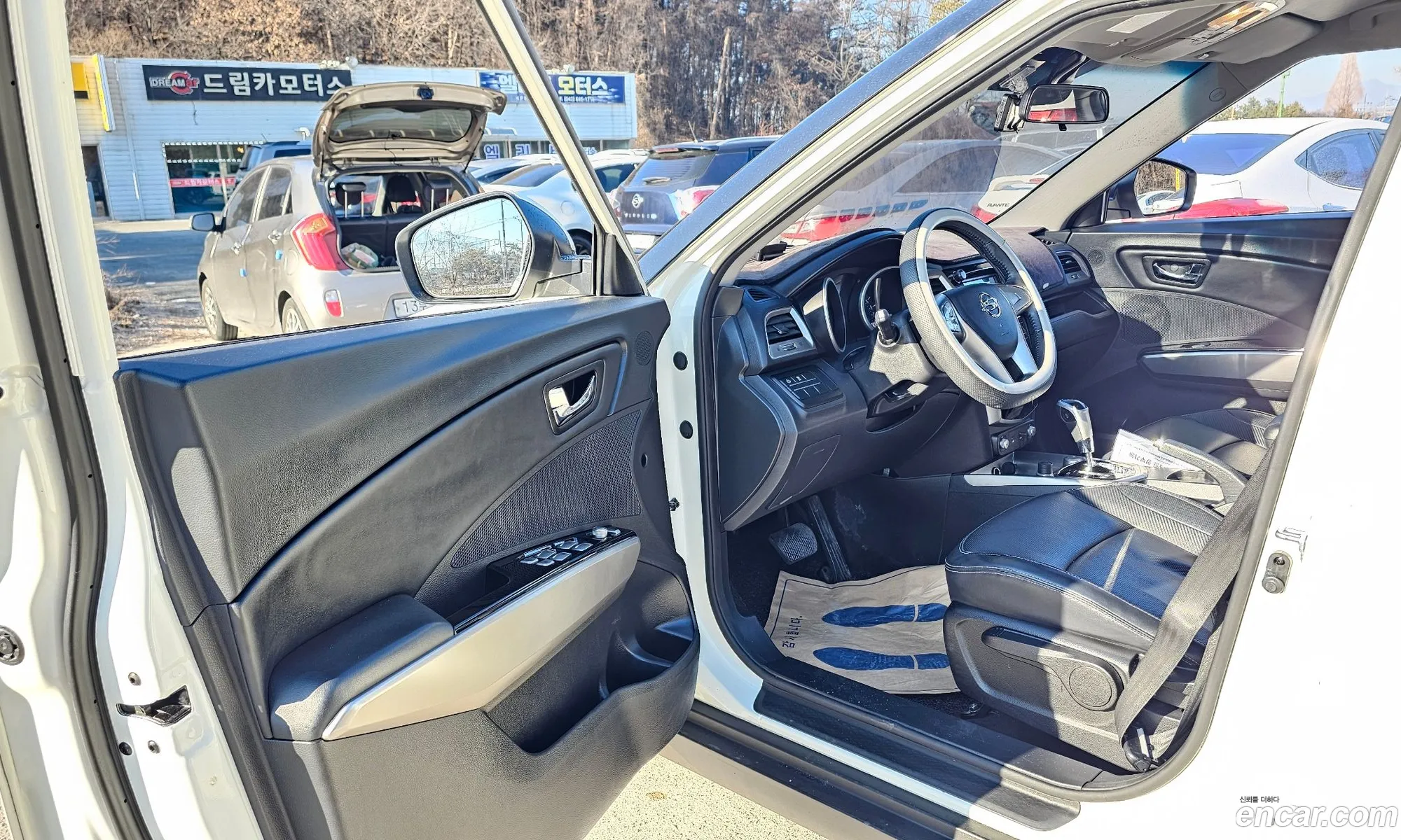 KG Mobility (SsangYong) Tivoli 2016 — 17