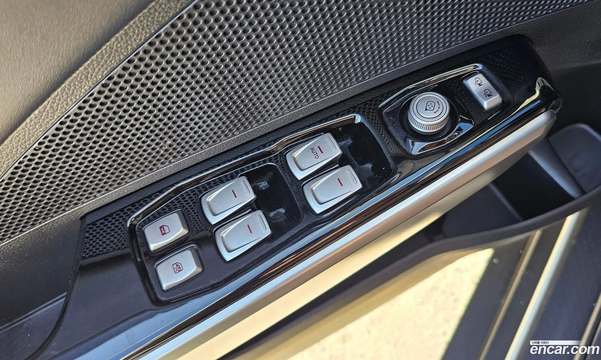 KG Mobility (SsangYong) Tivoli 2016 — 18