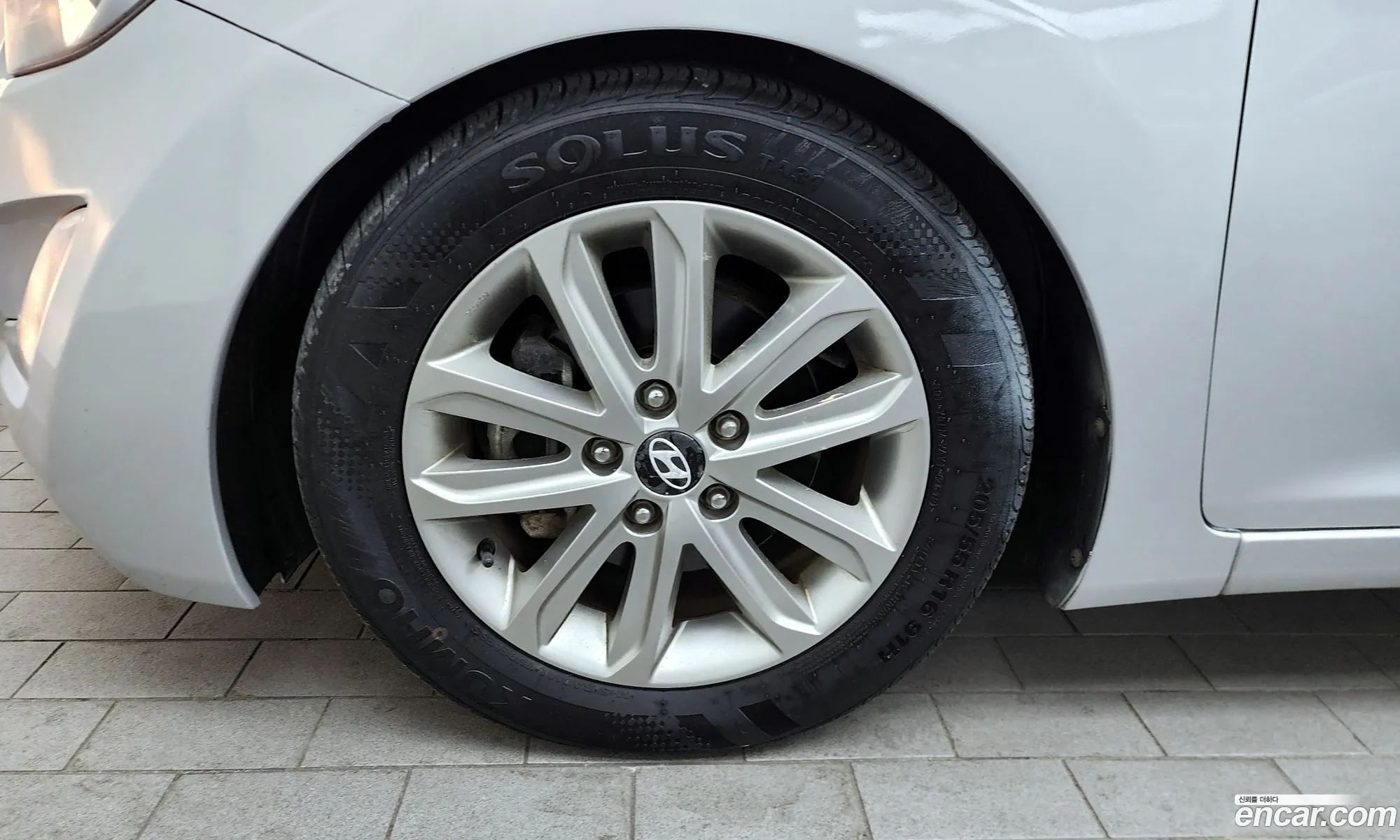 Hyundai Elantra 2014 — 17