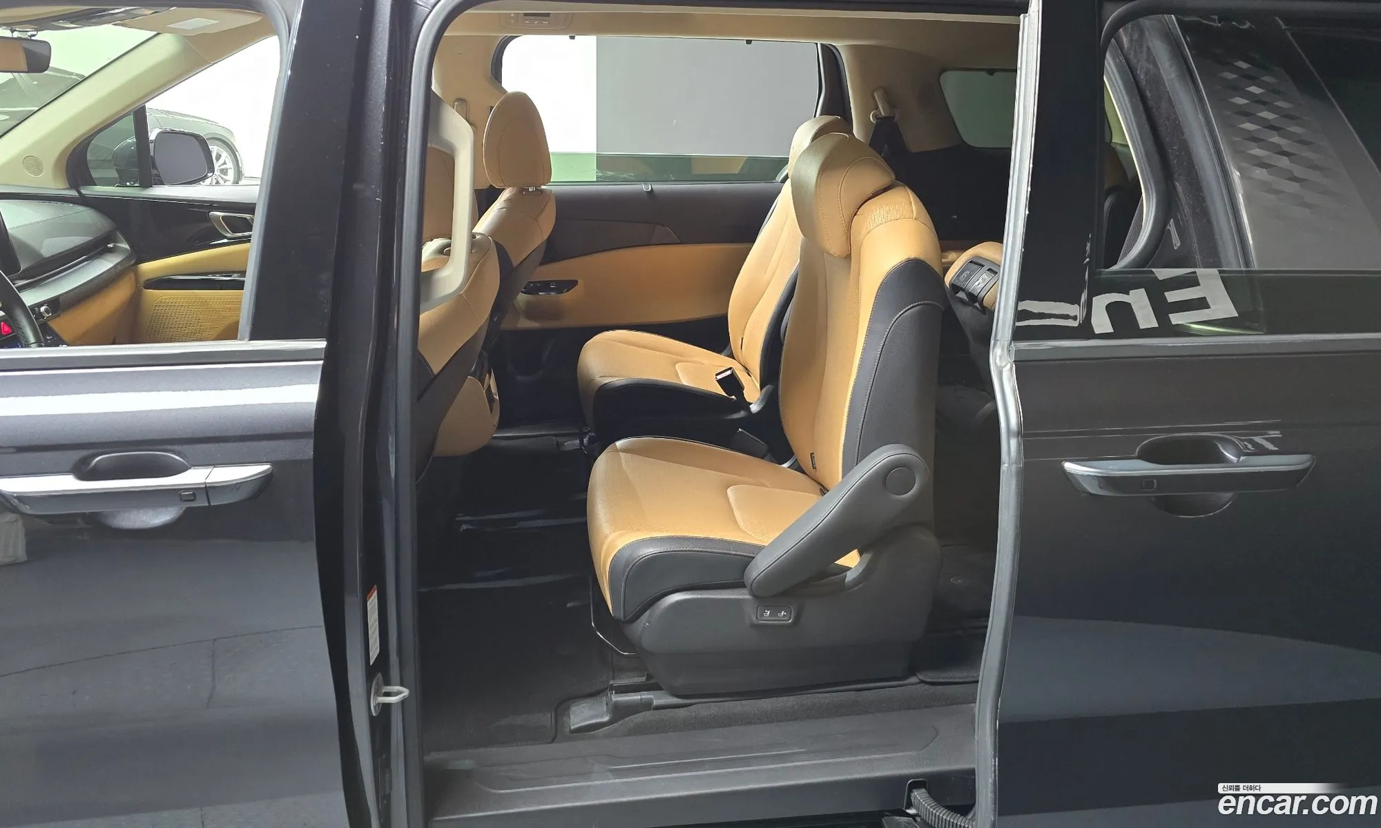 Kia Carnival 2022 — 3
