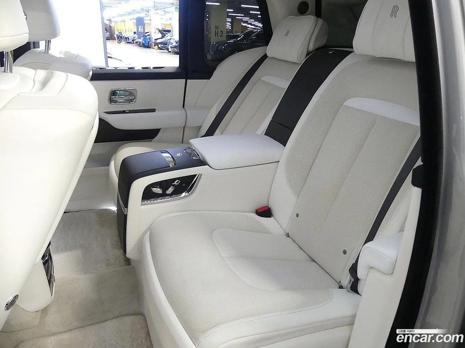 Rolls-Royce Cullinan 2023 — 15