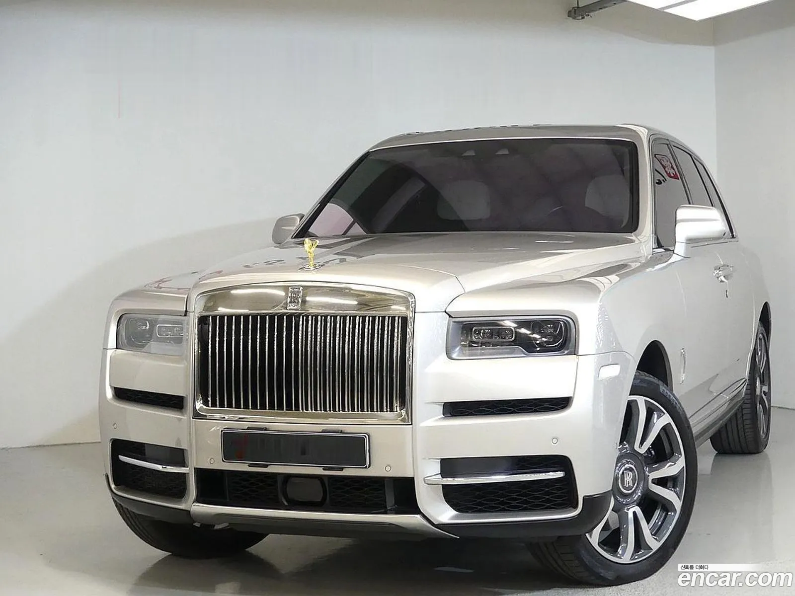 Rolls-Royce Cullinan 2023 — 14