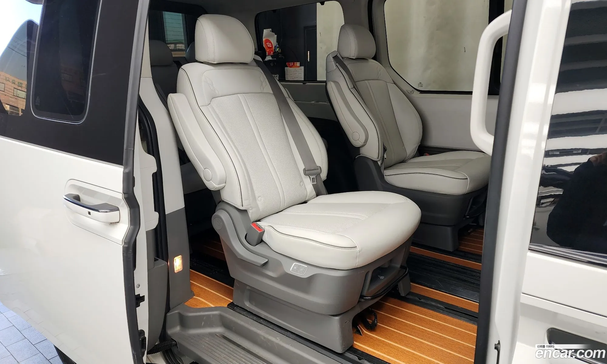 Hyundai Staria 2022 — 2