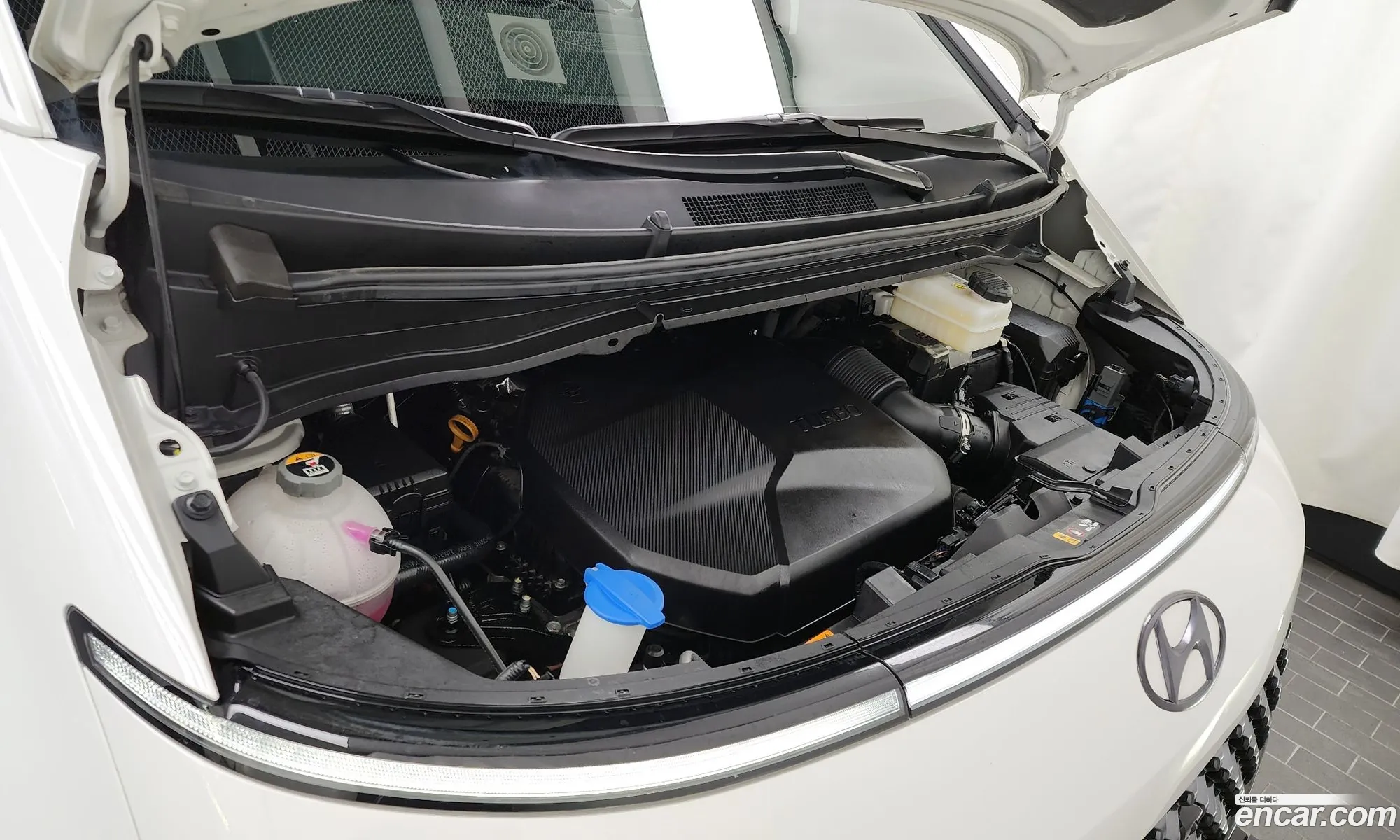 Hyundai Staria 2022 — 13