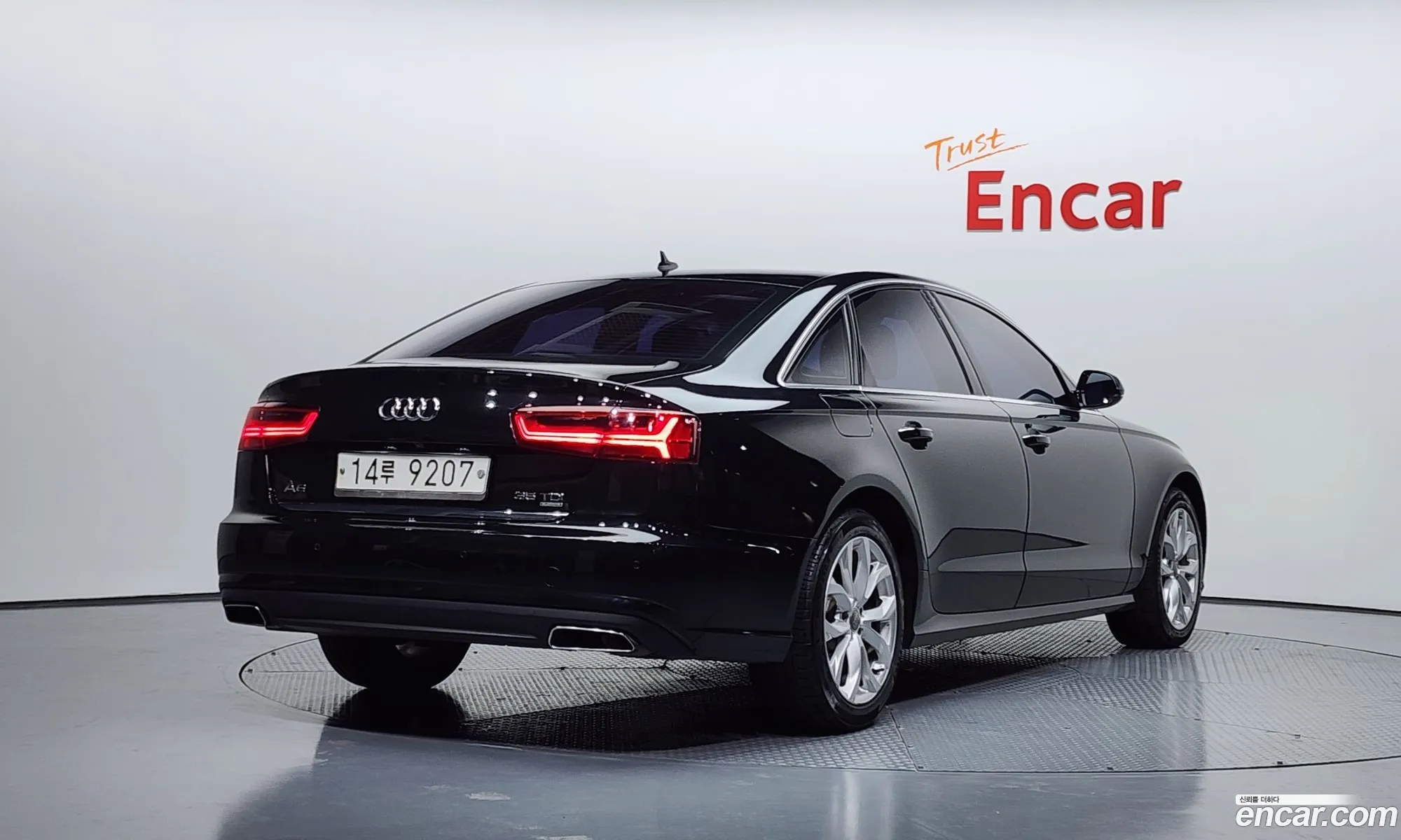 Audi A6 2015 — 12