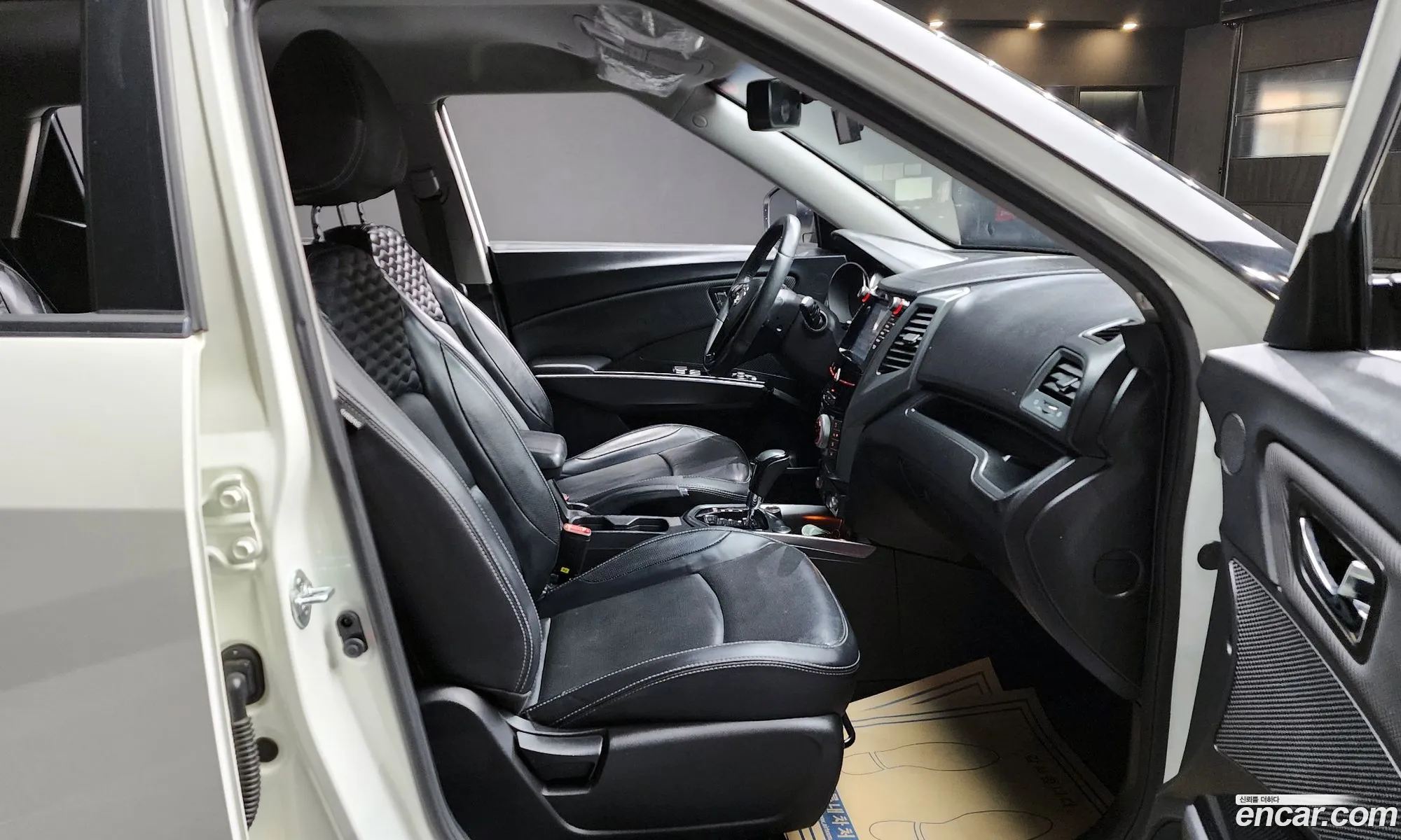 KG Mobility (SsangYong) Tivoli Armour 2018 — 12