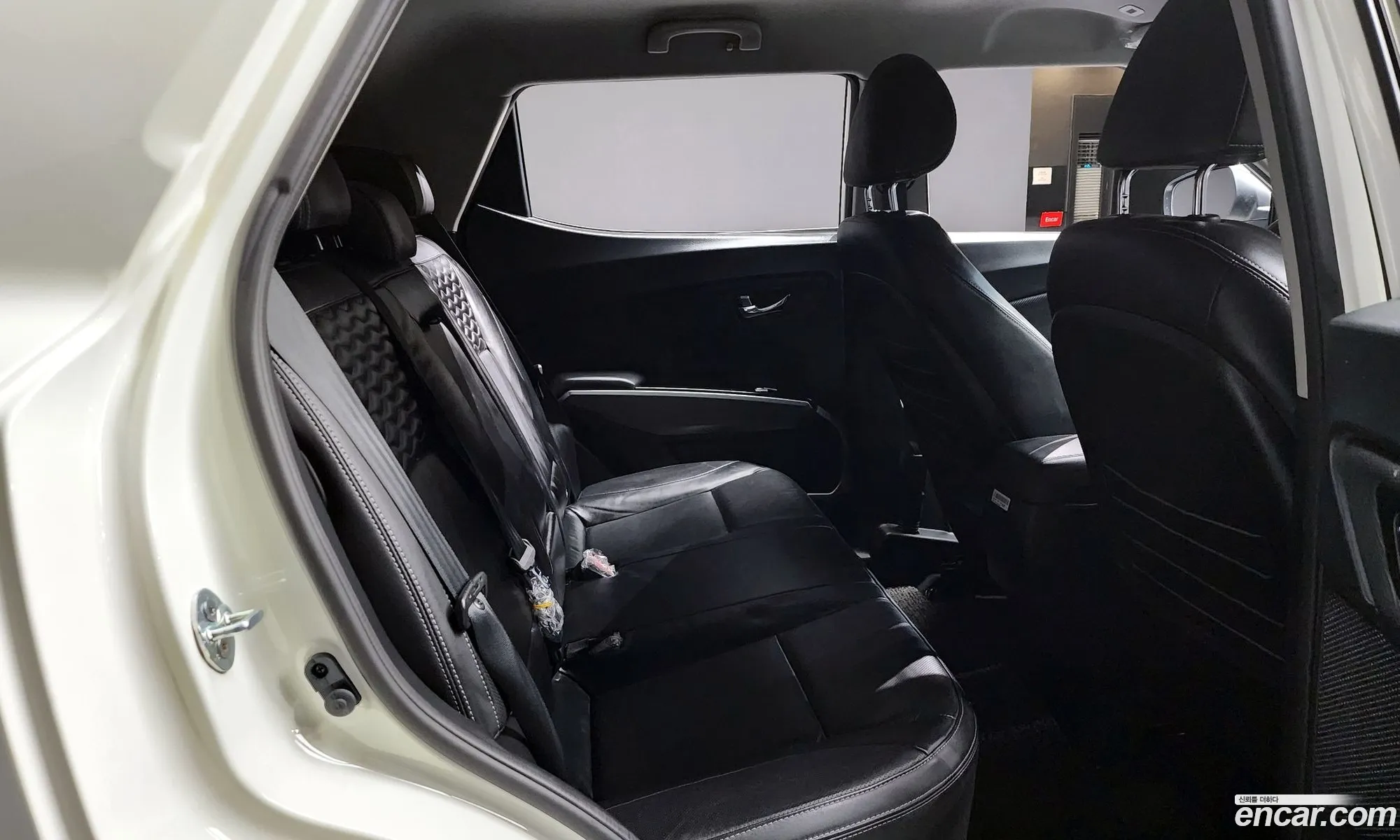 KG Mobility (SsangYong) Tivoli Armour 2018 — 13