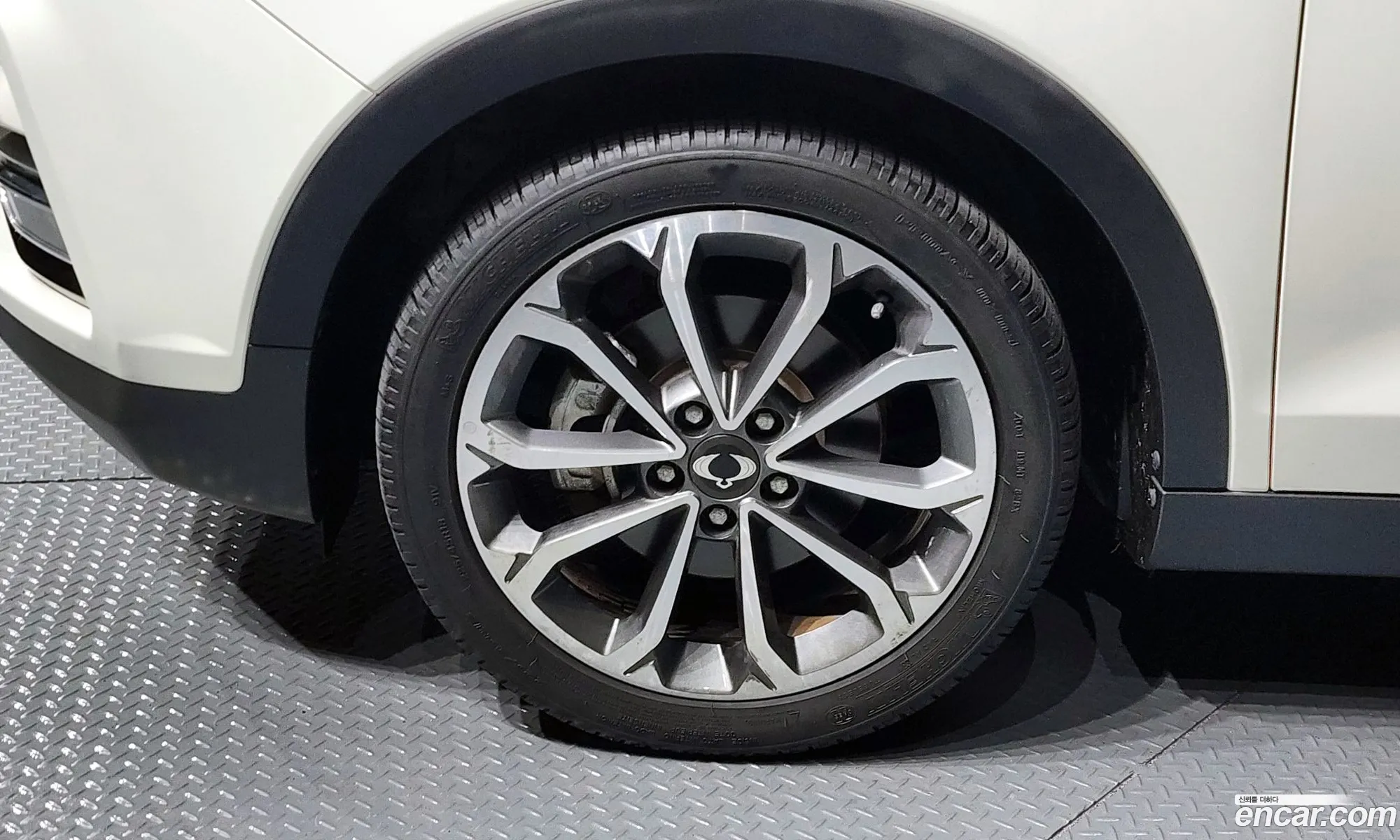 KG Mobility (SsangYong) Tivoli Armour 2018 — 7