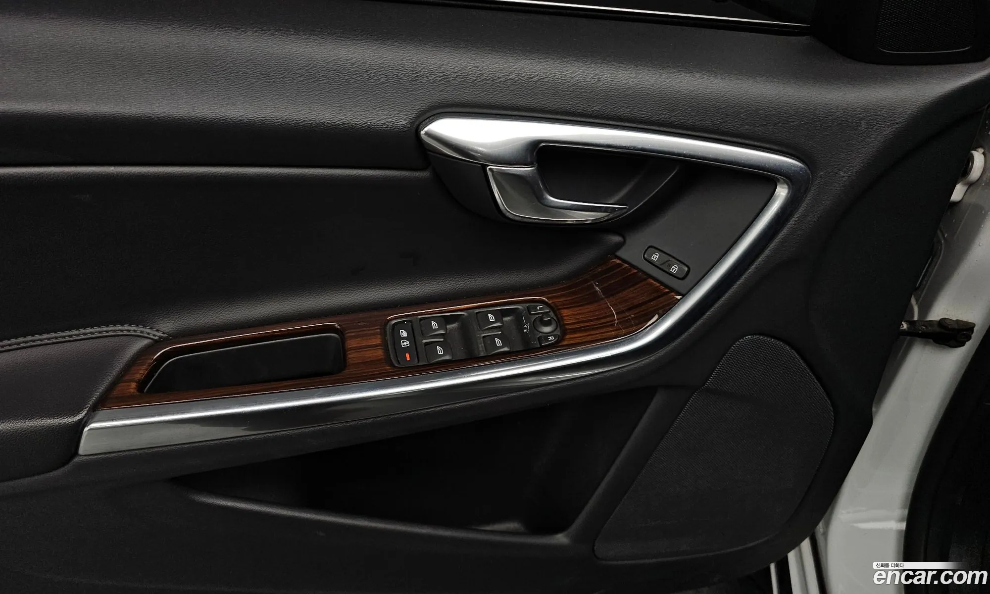 Volvo S60 2017 YV1FSA8BDH2433036 — 13