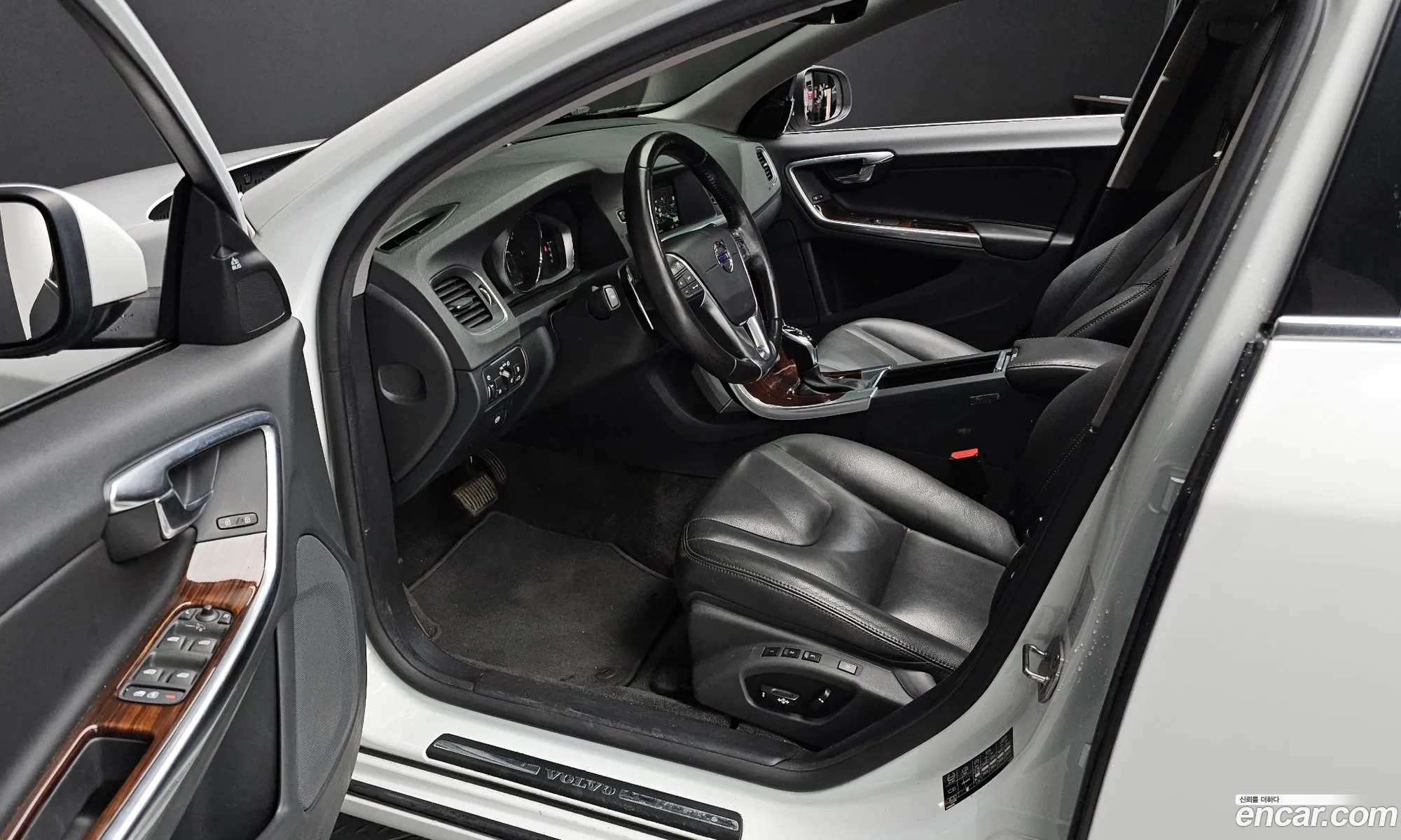 Volvo S60 2017 YV1FSA8BDH2433036 — 20