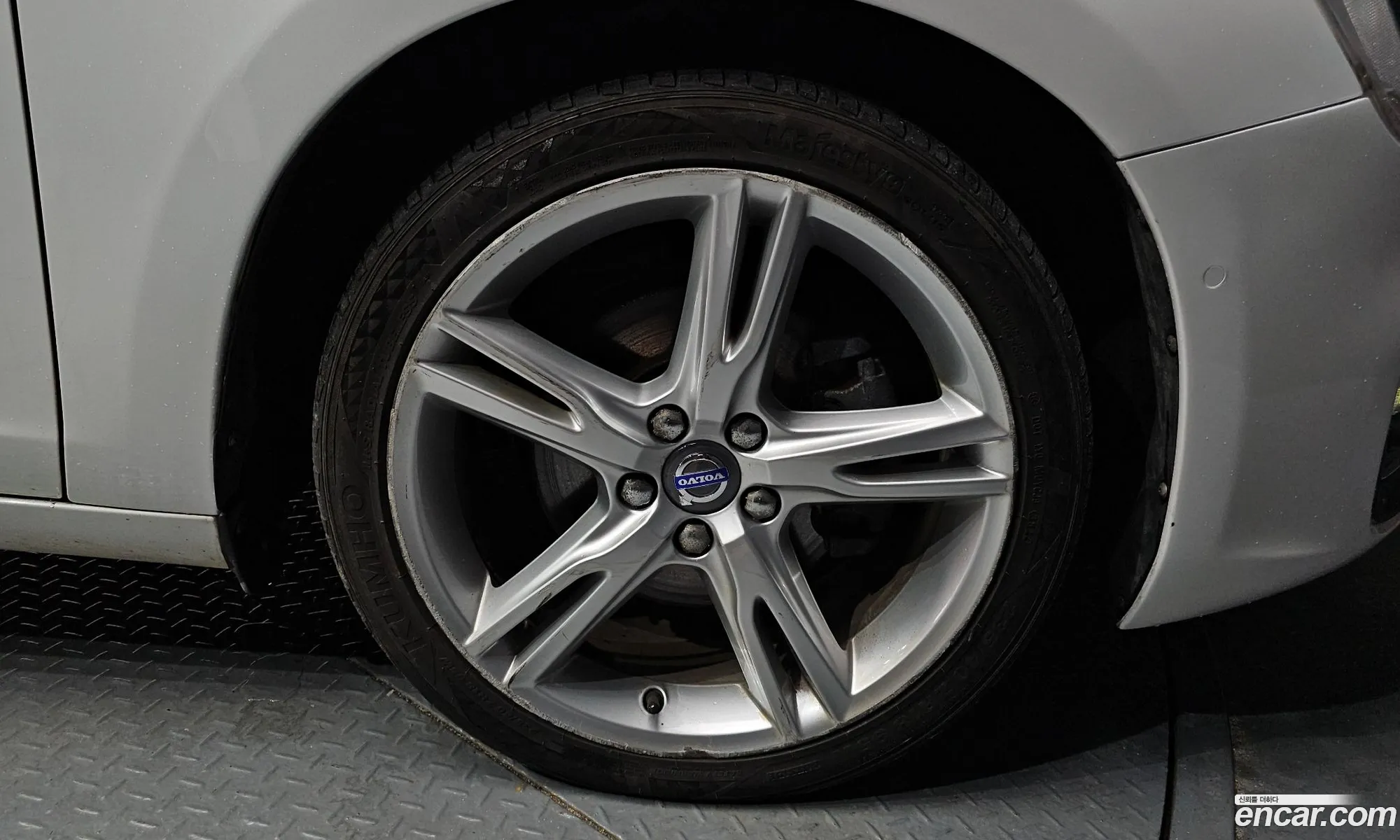 Volvo S60 2017 YV1FSA8BDH2433036 — 14