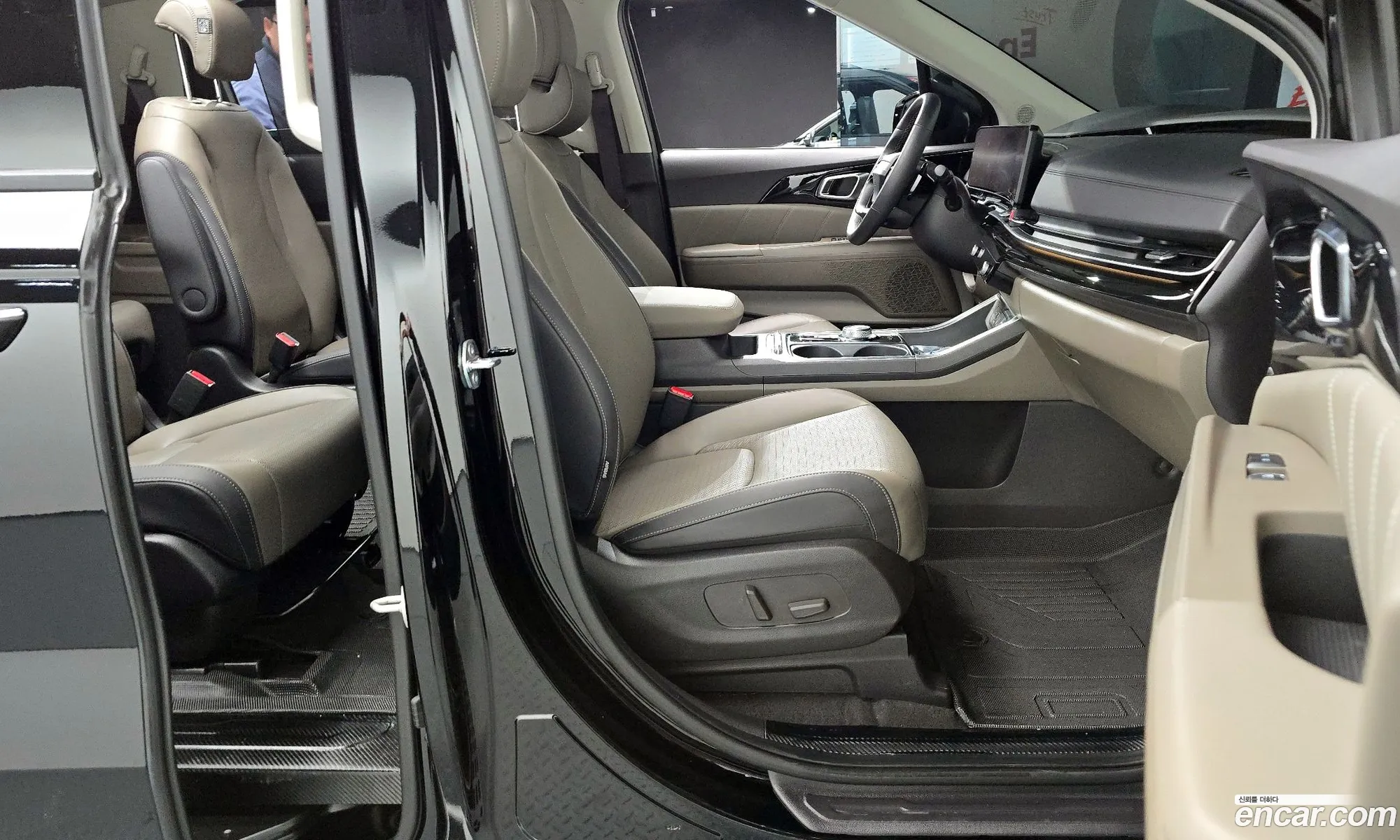 Kia Carnival 2025 — 13