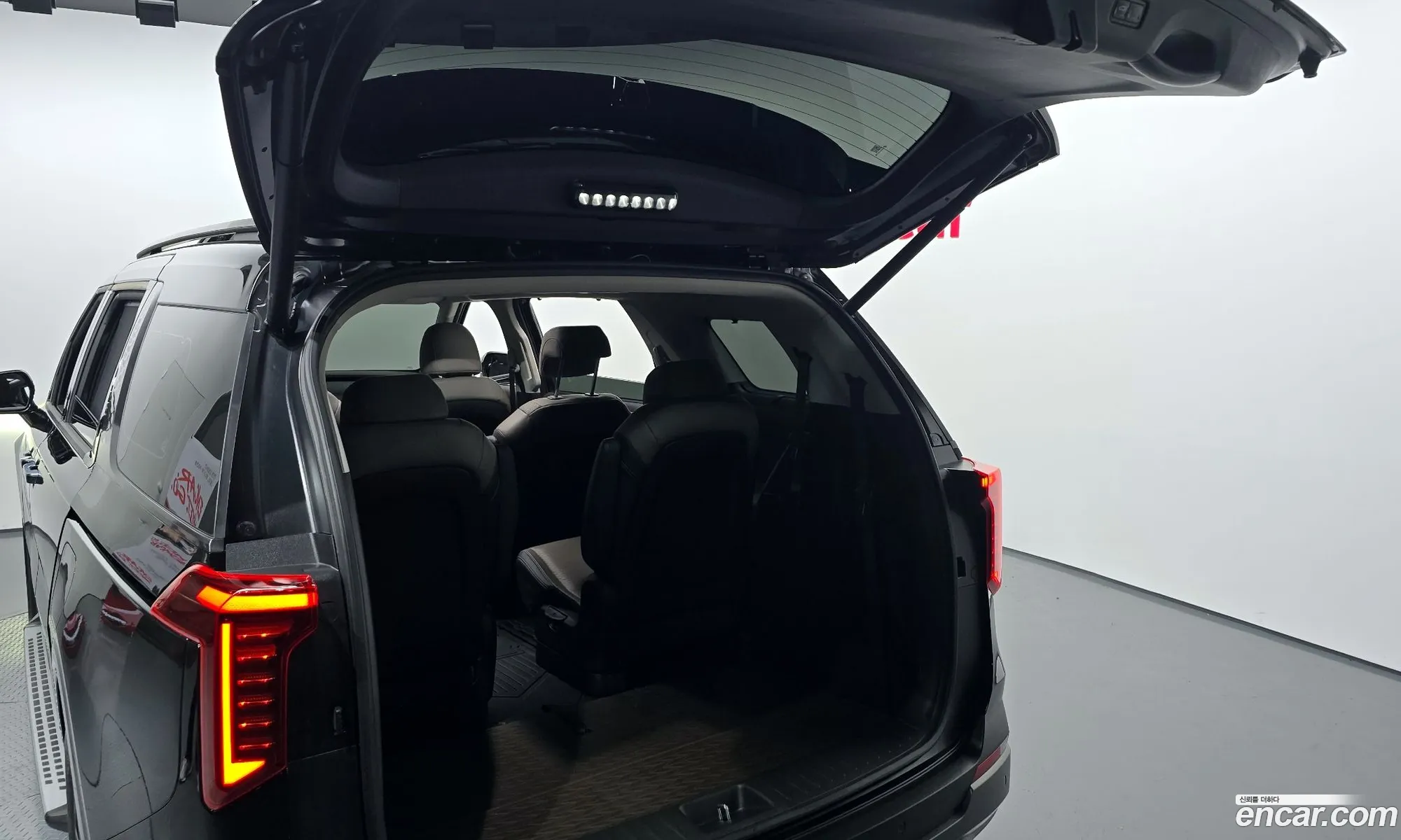 Kia Carnival 2025 — 8