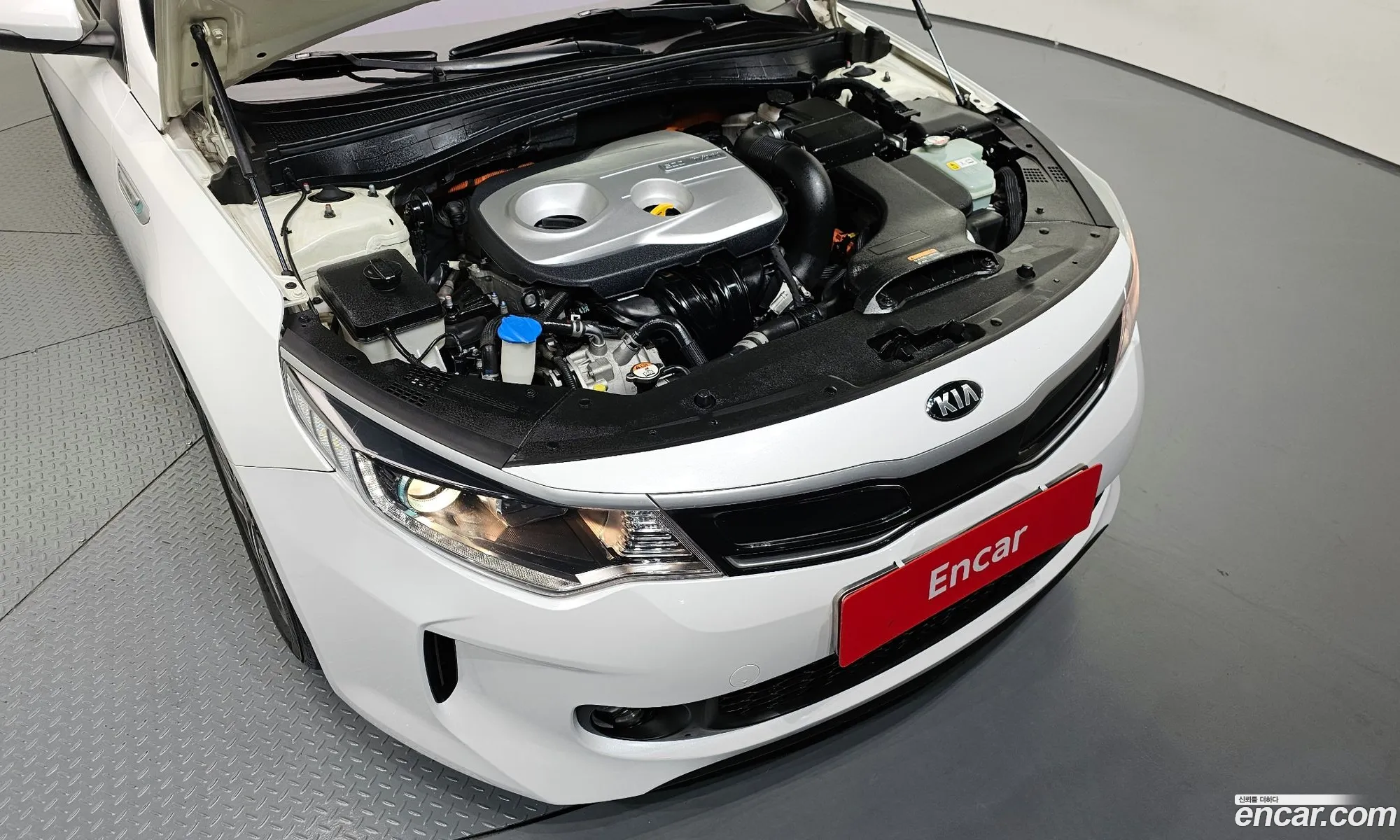 Kia K5 Hybrid 2016 — 8