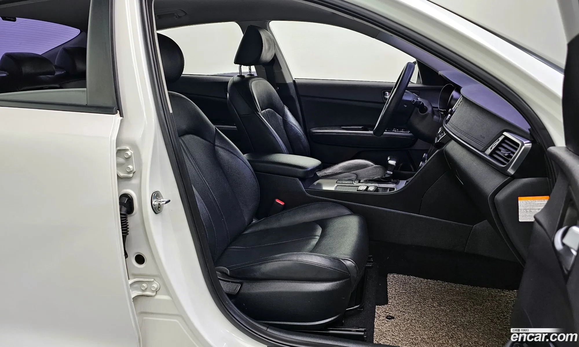 Kia K5 Hybrid 2016 — 10