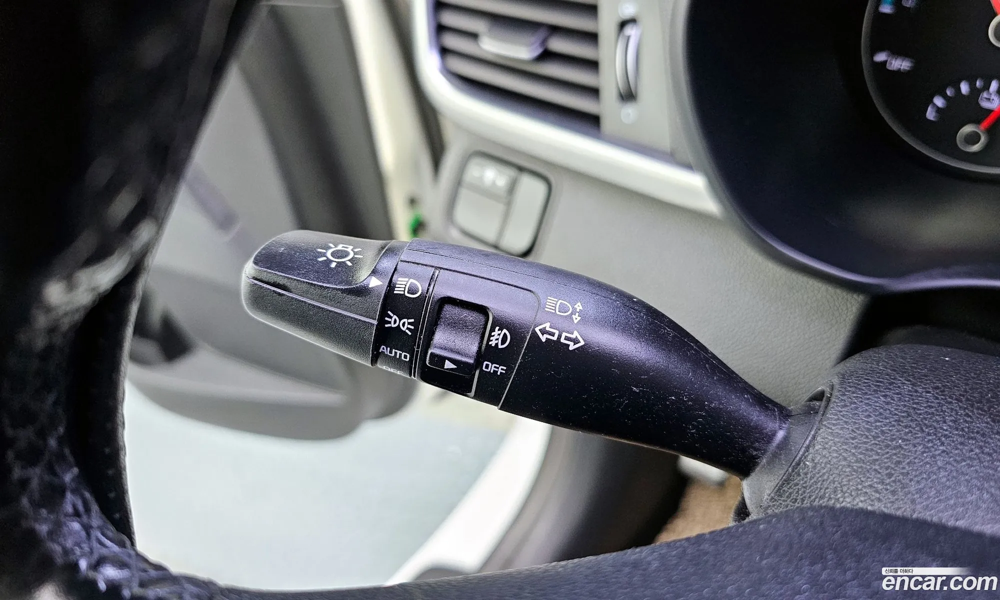 Kia K5 Hybrid 2016 — 12
