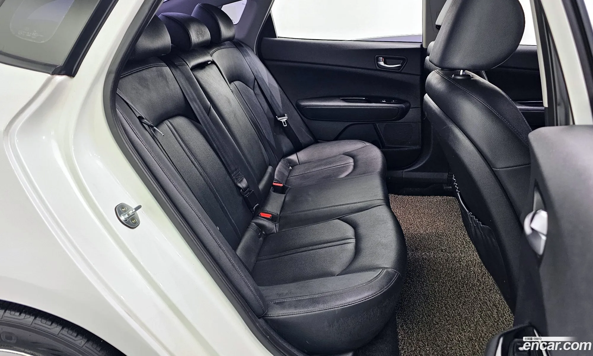 Kia K5 Hybrid 2016 — 11