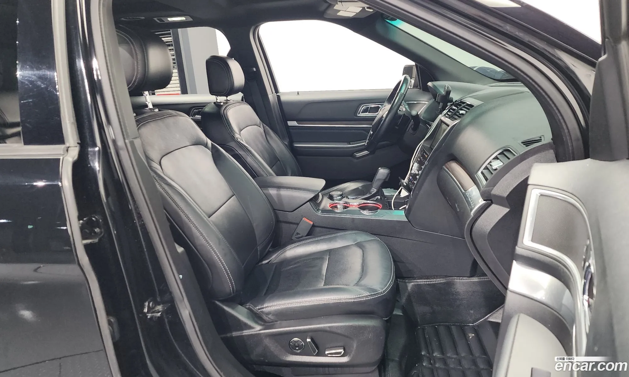 Ford Explorer 2015 1FM5K8FH2GGA67756 — 4