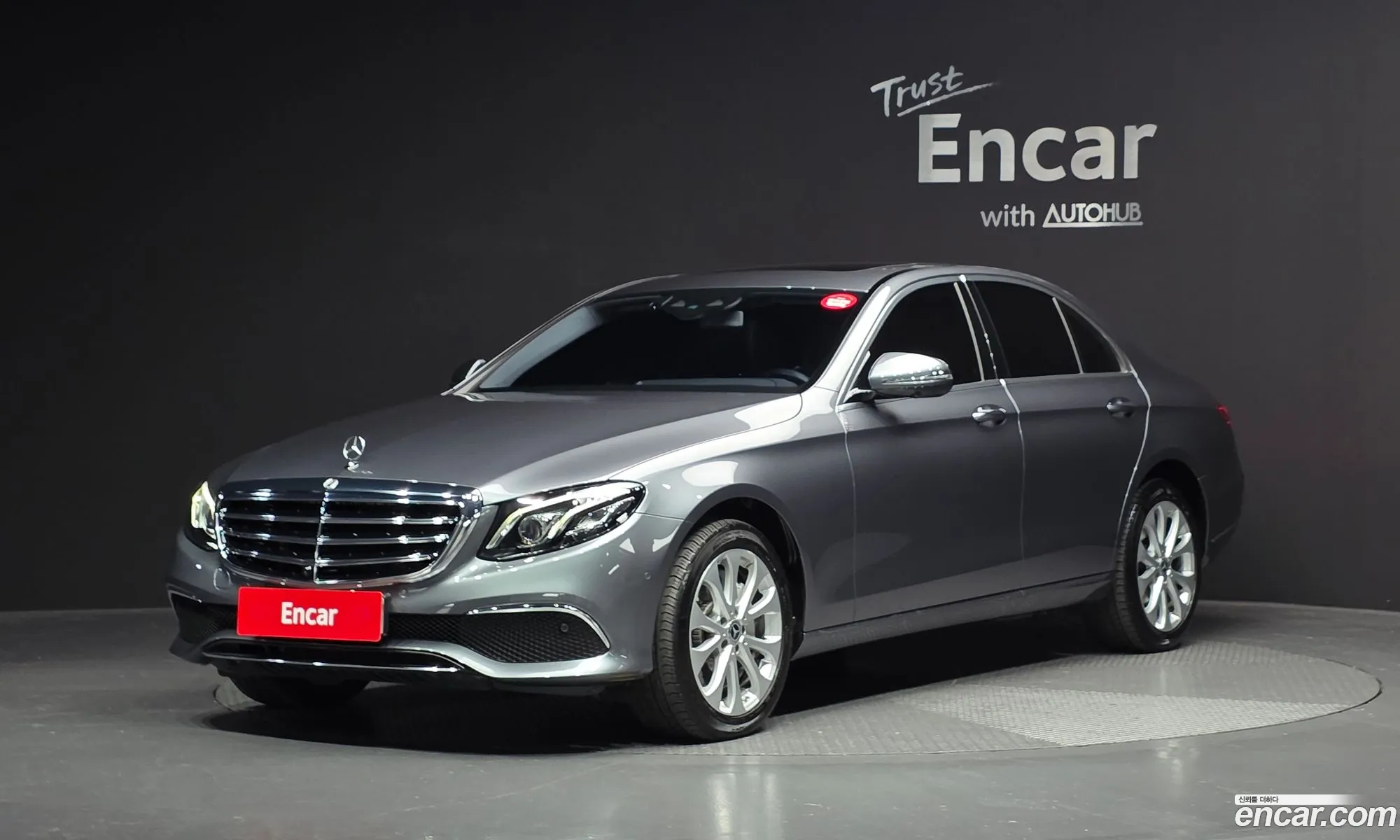 Mercedes-Benz E-Class W213 2018 WDDZF4KB0KA512503 — 17